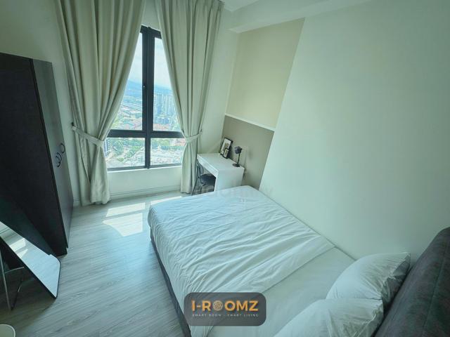 Middle Room For Rent Walk To Mrt Seri Kembangan Meta City Low Deposit 1