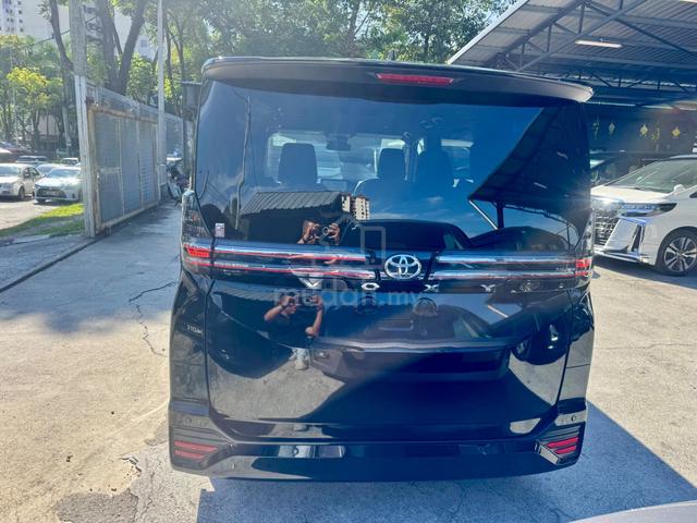 2024 Toyota VOXY 2.0 S-Z (A) Power Boot 2Pd 7s Rea - 4