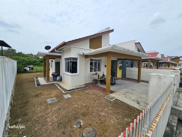 Single Storey Semi-D EndLot Taman Desa Salak Pekerti,Sepang 1