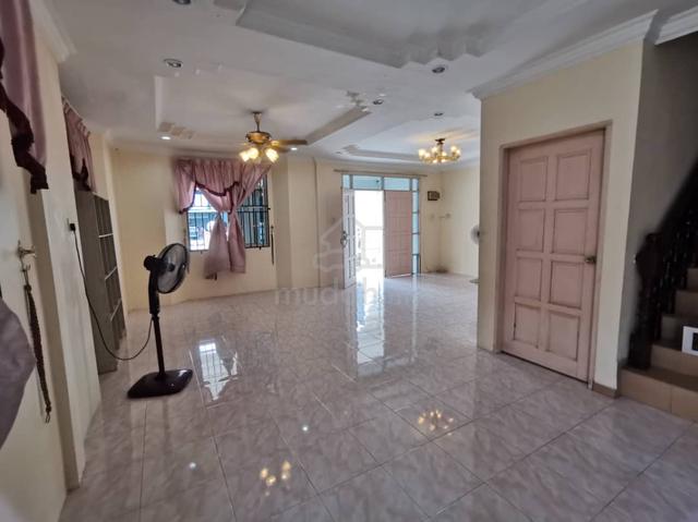 Semi-D house for rent 1