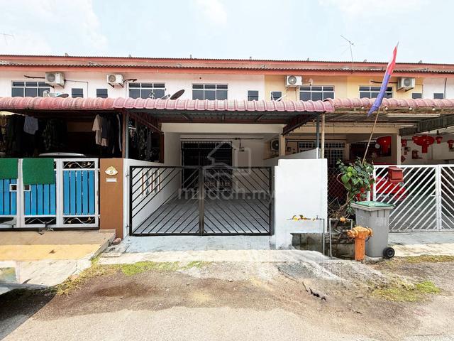 Segamat,Taman Sri Pelangi,2 Medium Low Cost,3KM ke Central Mall,Fuloan 1