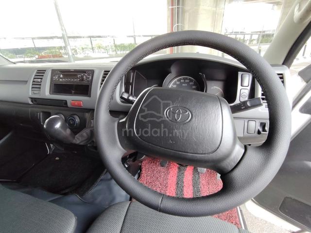 2010 Toyota Hiace 2.5 (M) Panel Van Diesel Engine - 4