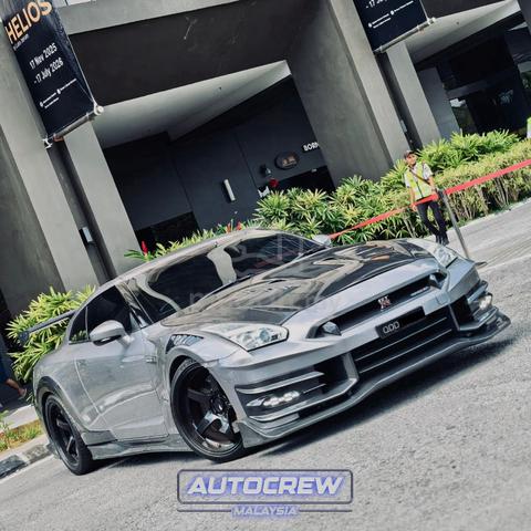 Nissan GTR R35 Fully Converted Top Secret Bodykit - 5