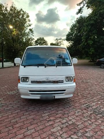 1995 Toyota HIACE 2.0 LH112 (M) - 1