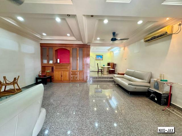 WELL MAINTAINED UNIT!! Taman Berkeley Klang Double Storey House 1