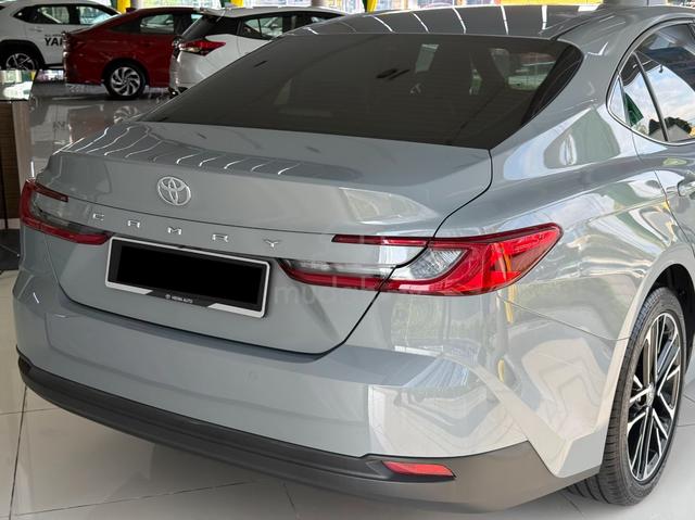 Pre Reg Low Mileage 2025 Toyota CAMRY 2.5 V (A) - 3