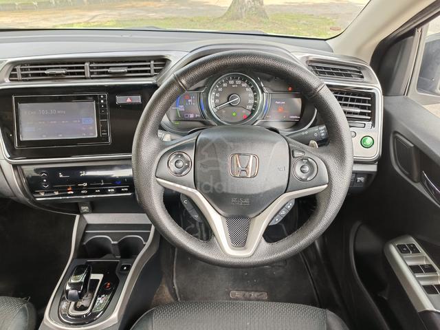 2017 Honda CITY 1.5 HYBRID FACELIFT (A)SAVE PETROL - 4