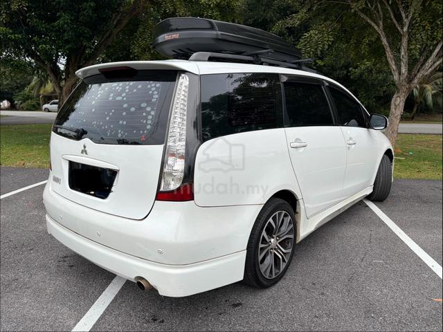 2010 Mitsubishi GRANDIS 2.4 MIVEC ENHANCED (A) - 4