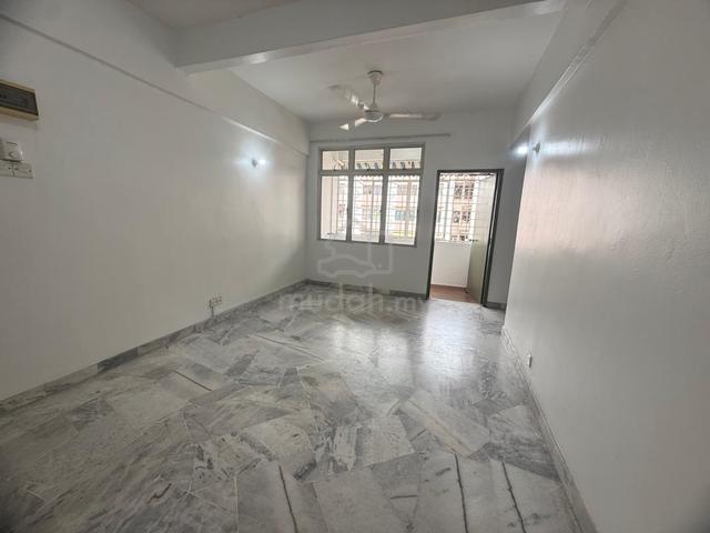 Goodyear Court 8 1