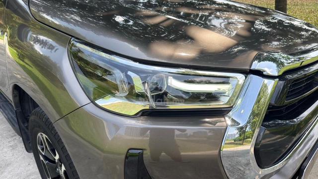 2020 TOYOTA HILUX 2.4 V Still Can Full Loan 9 Year - 4