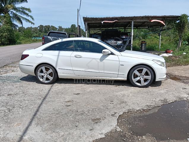 2010 Mercedes Benz E250 CGI BlueEFCY - 2