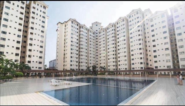 Room for Rent D'aman Crimson@ Ara Damansara LRT Lembah Subang NZX mall 1