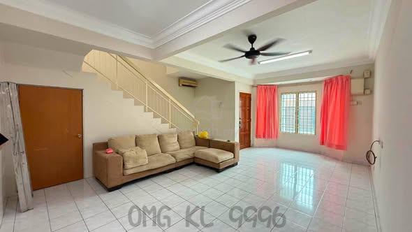 FULLY RENOVATED Bandar Bukit Tinggi 1 Klang 2 Storey House 18x65 3R2B 1