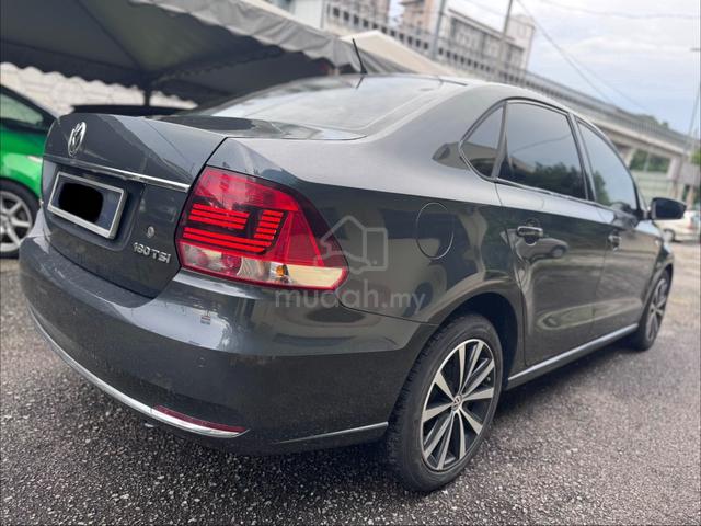 Volkswagen VENTO 1.2 TSI HIGHLINE (A) - 2