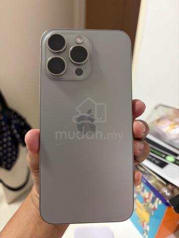 Carousel Image Selected
