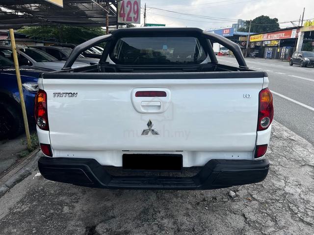 MITSUBISHI TRITON 2.5(M)L200 DI-D 5SPD 4X4 pickups - 5