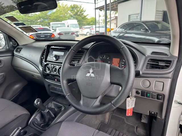 2017 Mitsubishi TRITON 2.5 Lite QUEST (M)Bolehloan - 5