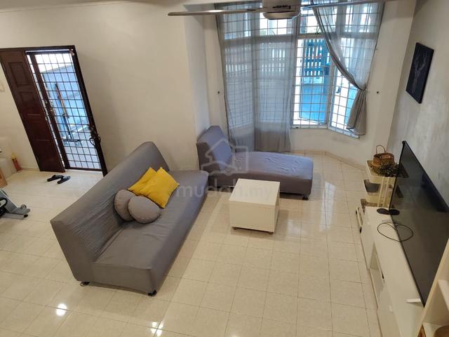 Tmn Cheng Perdana, freehold renovated 2 storey End lot unit for sale. 1