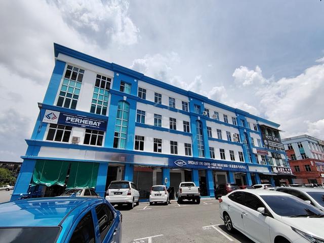 Spacious Corner lot Shophouse for Rent in Sibu Town Centre. 1