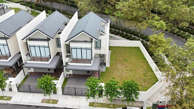 Avira Garden Sunway Medini 2 Storey Corner 57x65 Original Brand New 1