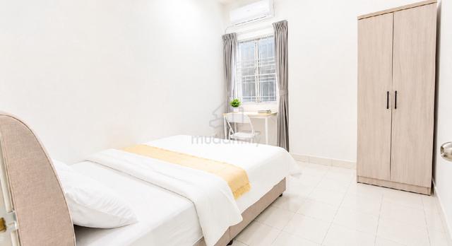 COZY MIDDLE Bedroom for RENT AT BUTTERWORTH 1