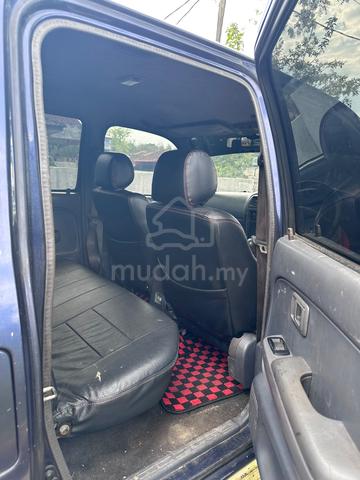 2003 Toyota HILUX 2.5 SR TURBO MY03 KDN165 (M) - 4