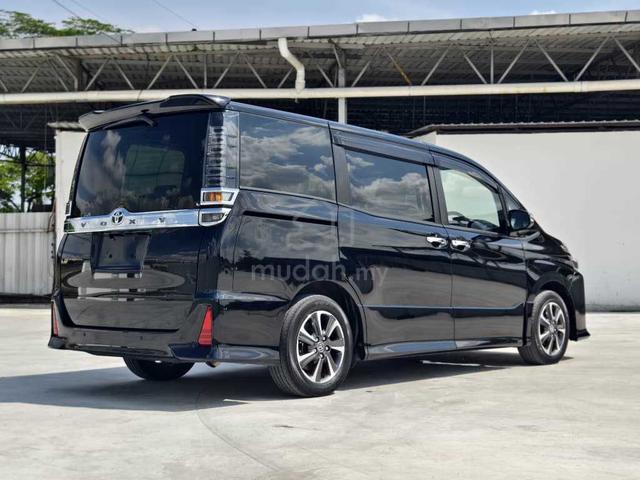 2021 Toyota VOXY 2.0 ZS KIRAMEKI III (A) 42K KM - 2