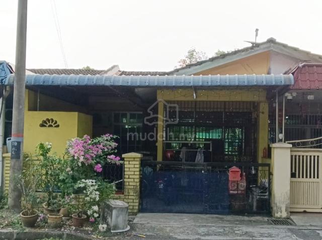 Teres Taman Bakawali, Tasek Gelugor. 1