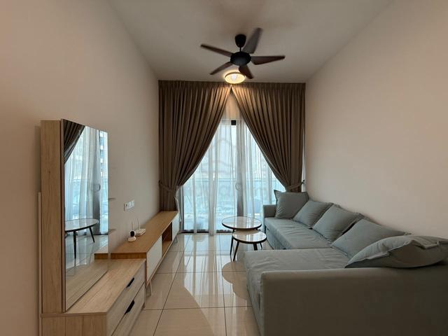Queens Residences Q1 @ Queens Waterfront 1