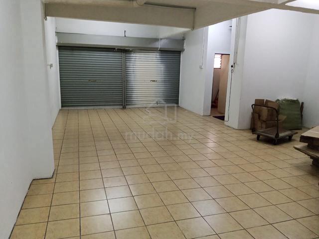 Taman Orkid Cheras Ground floor shop 1500sf Storage Bakery Wholesale 1