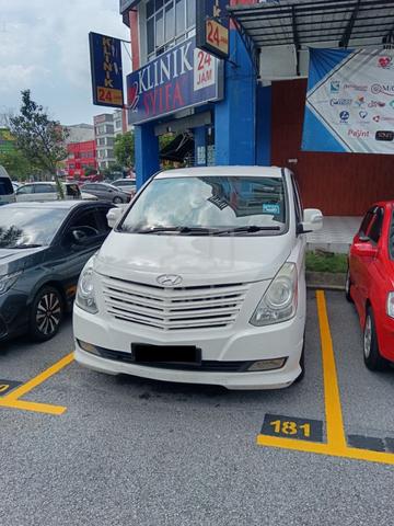 2010 Hyundai GRAND STAREX 2.5 ROYALE (A) - 1