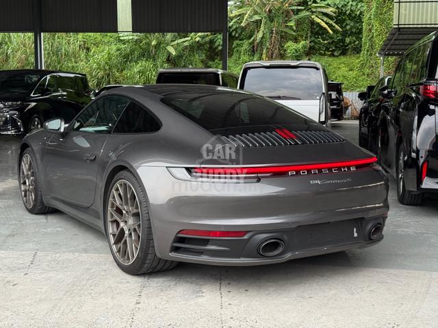 2021 Porsche 911 Carrera 4S - 2