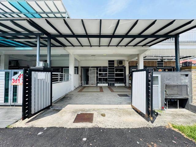 Double Storey Taman Dato Hormat, Telok Panglima Garang - Freehold 1