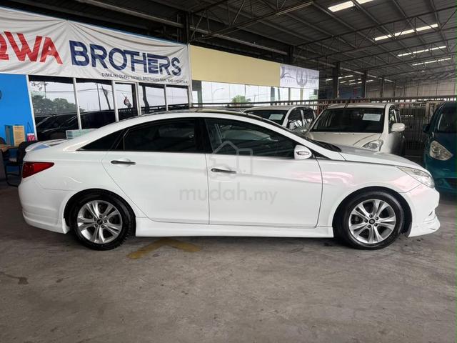 2011 Hyundai Sonata 2.0 (Auto) - 3