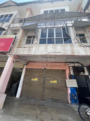 Hadap Jalan Besar Ground floor 3 Storey Shoplot Temerloh Pahang Tengku 1