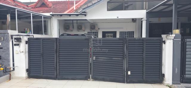 1.5 Storey Taman Molek Landed For Rent🌹🌹🌹 1