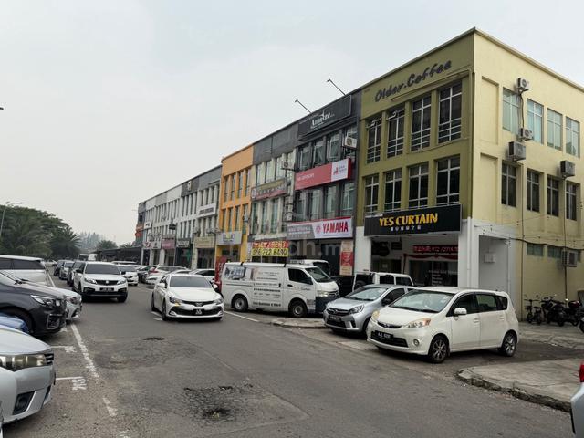 Mount Austin 3 Storey Shop, Jalan Mutiara Emas 10/2 1