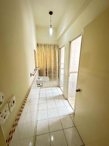 Medium Room @ Seri Maya Setiawangsa 2 mins Walk to LRT Setiawangsa 4
