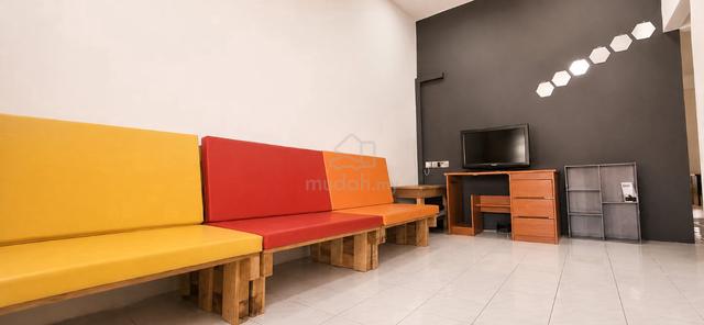 Nice & cosy house near General Hospital 1