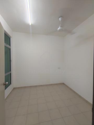 Bandar Cemerlang/Town house/ULU TIRAM 5
