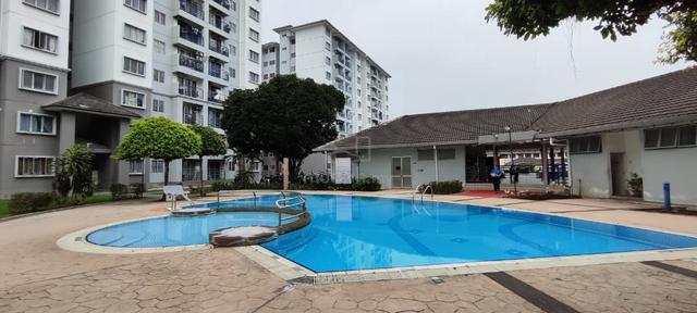 Middle Room @ Akasia Apartment, Puchong – Move-In anytime! 1