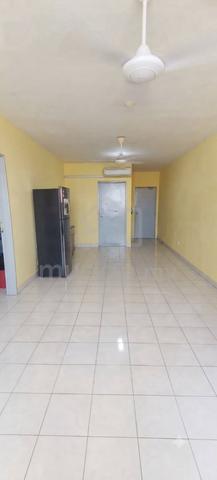 Putatan Platinum Apartment 1