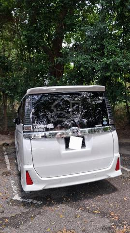 2019 Toyota VOXY 2.0 ZS KIRAMEKI II (A) - 2