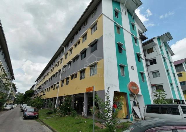 Flat Taman Plentong Utama 1