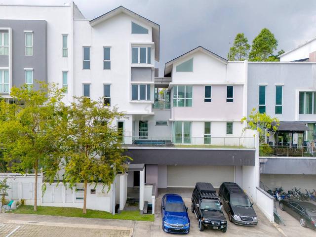 PRIVATE POOL 4 Storey Courtyard Villa Contours, Taman Melawati 1