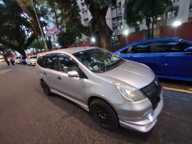 2010 Nissan GRAND LIVINA 1.8 IMPUL (A) - 4