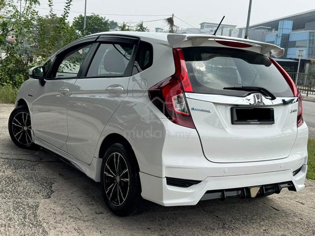 2018 Honda JAZZ 1.5 HYBRID FULL SERVICE FULL LOAN - 4