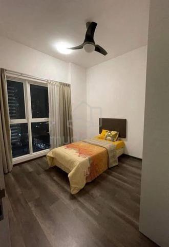 Looking for Female Housemate 🚨 1