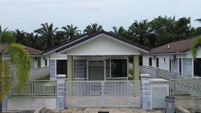 [FREEHOLD - DEKAT MUAR] Bungalow, Taman Warisan, Sungai Rambai, Melaka 1