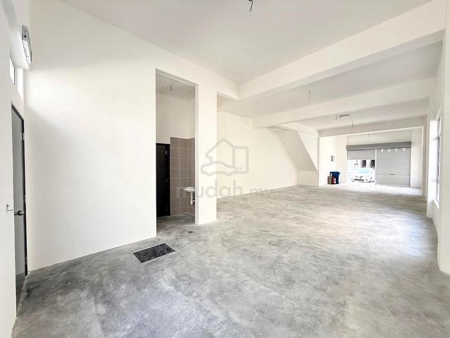 Limited Endlot Ground Floor Suria Square Alam Suria Bandar Puncak Alam 1